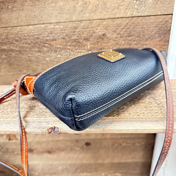 Dooney & Bourke Black and Tan Crossbody Bag - Picture 4 of 8